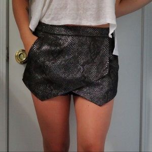 Unique Skort